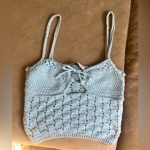 Women’s woven crop top